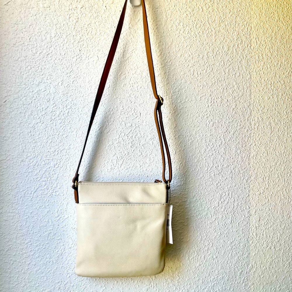 Tommy Hilfiger Crossbody Purse (New with Tags) - Picture 5 of 7